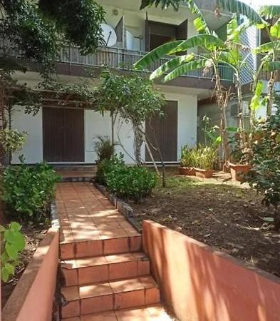 Locatriolet Apartment Saint-Denis Luaran gambar