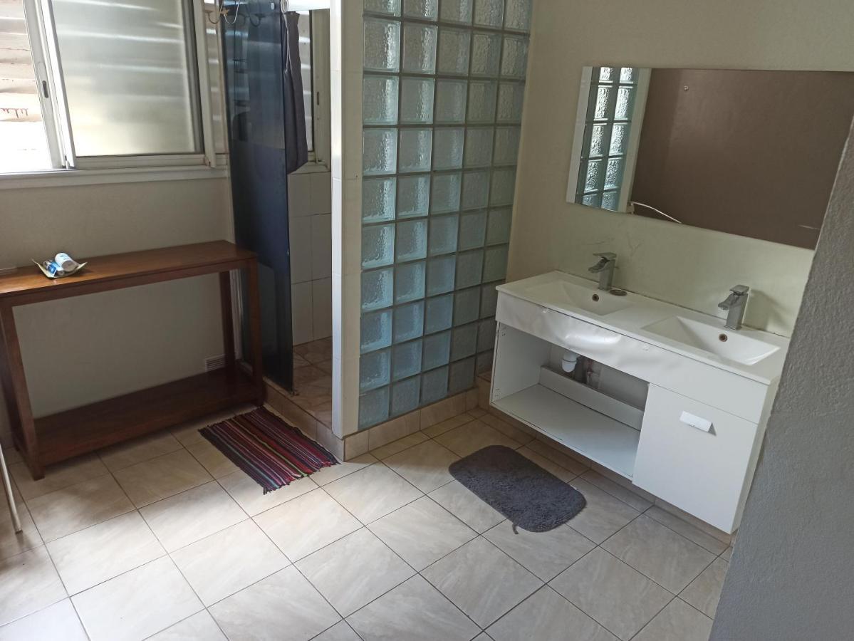 Locatriolet Apartment Saint-Denis Luaran gambar